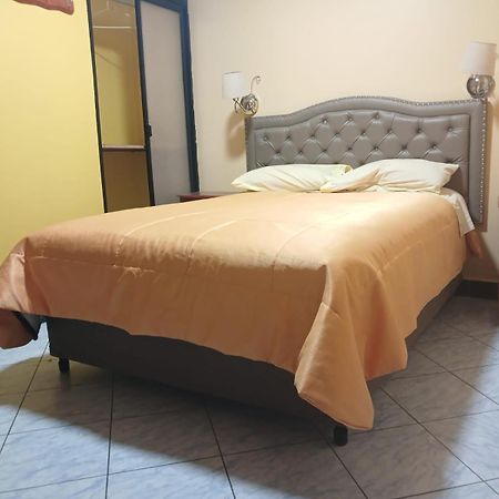 Hospedaje Karol Hotel Ayacucho Kültér fotó