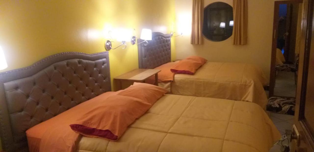 Hospedaje Karol Hotel Ayacucho Kültér fotó