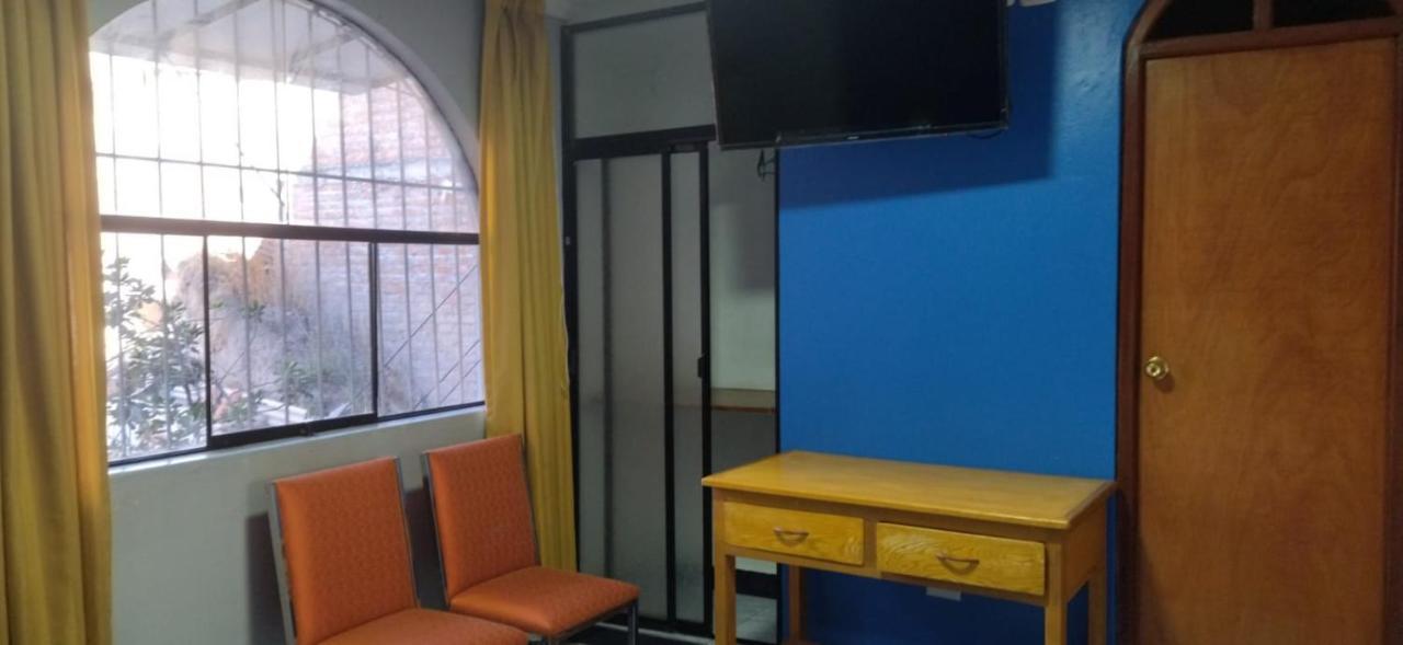 Hospedaje Karol Hotel Ayacucho Kültér fotó