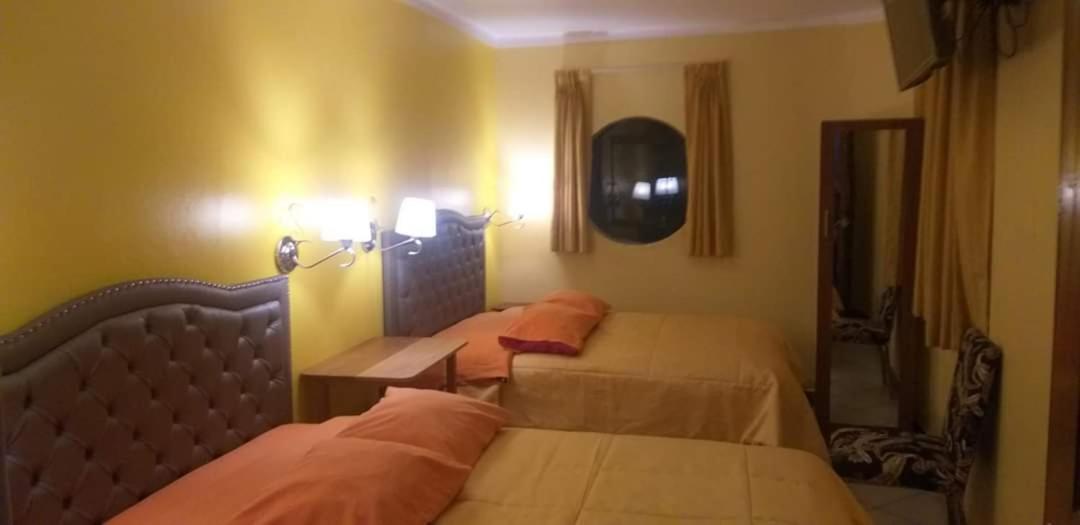 Hospedaje Karol Hotel Ayacucho Kültér fotó