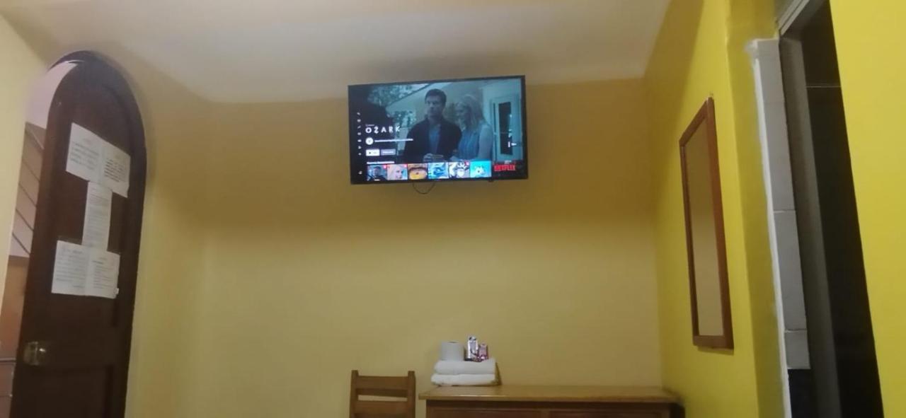 Hospedaje Karol Hotel Ayacucho Kültér fotó