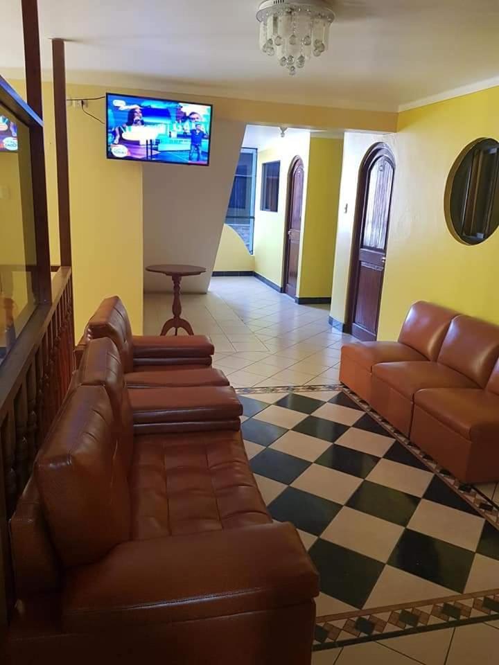 Hospedaje Karol Hotel Ayacucho Kültér fotó