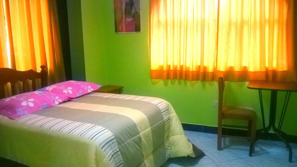 Hospedaje Karol Hotel Ayacucho Szoba fotó
